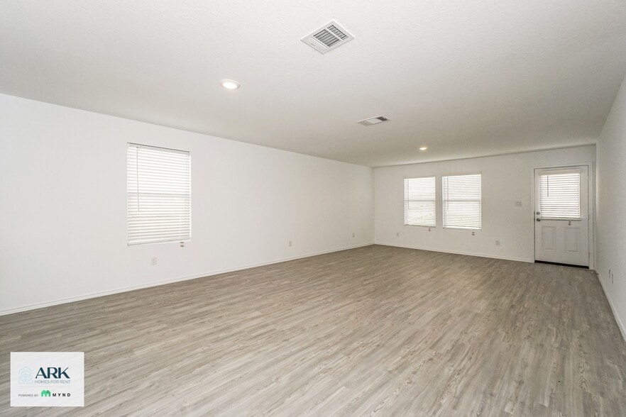 Building Photo - 5790 Companion Lp