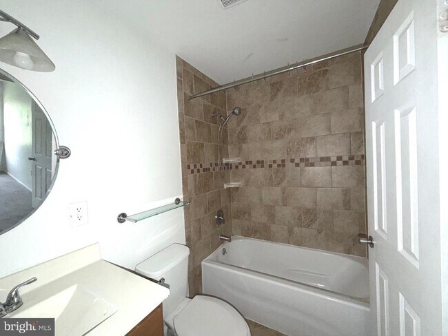 Building Photo - 2063 Red Spruce Ct
