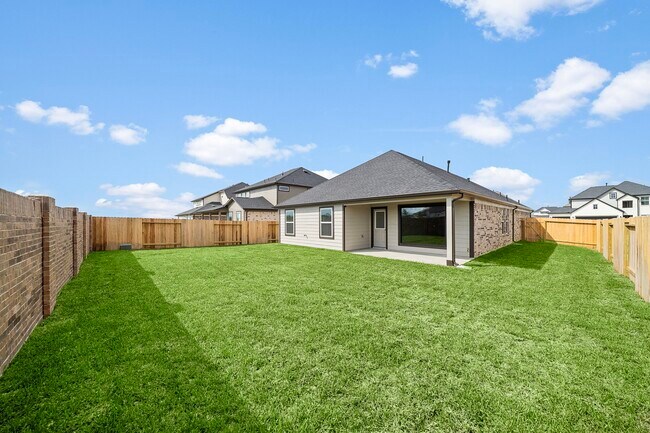 Building Photo - 3327 Tilley Dr