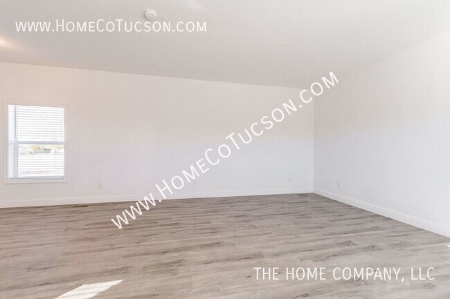 Building Photo - 11550 S Nogales Hwy