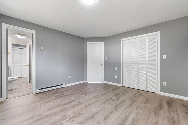 Building Photo - 8 Burma Rd