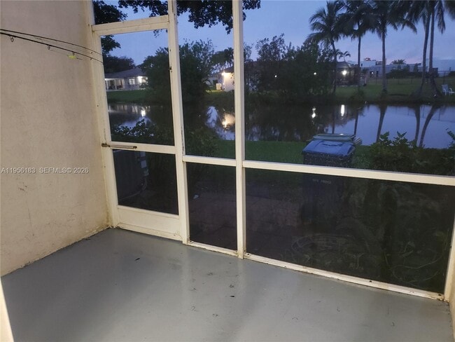 Building Photo - 289 Duval Ct