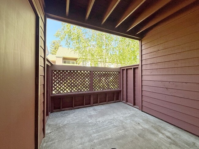 Building Photo - Deluxe Condo-2BR / 2BA near Santana Row/Santa Clara Valley Medical Center