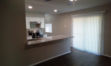 Building Photo - 117 Yorkshire Dr