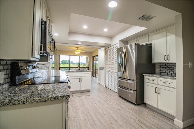 Building Photo - 4315 Creekwood Ln