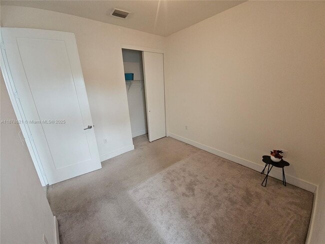 Building Photo - 10260 NW 63rd Terrace