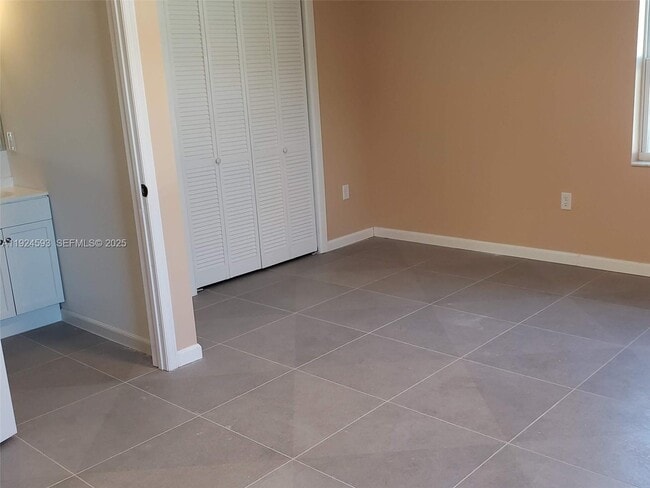 Building Photo - 5800 New Tampa Hwy