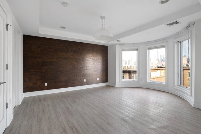 Building Photo - 34 Cambridge Wy