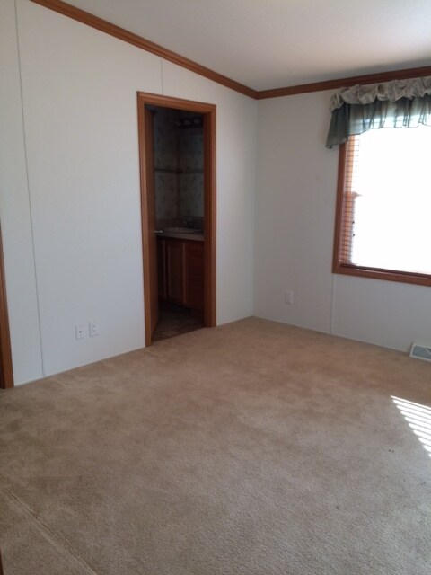 Building Photo - 4543 Montego Ave