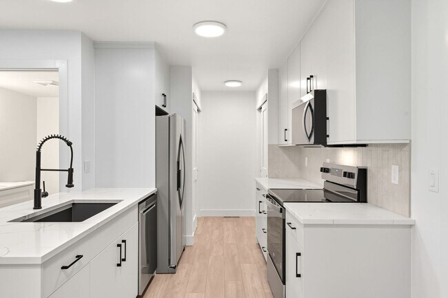Building Photo - 2630 Davidson Dr