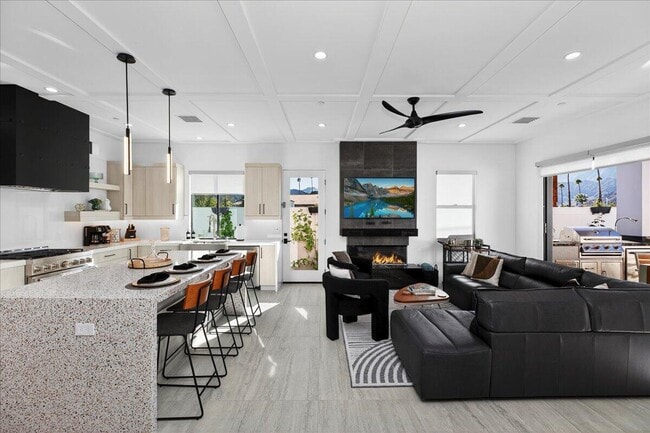 Building Photo - 51120 Avenida Navarro