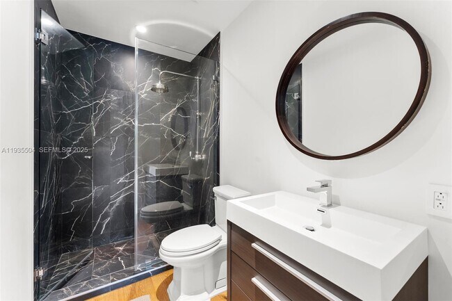 Building Photo - 1277 N Venetian Way