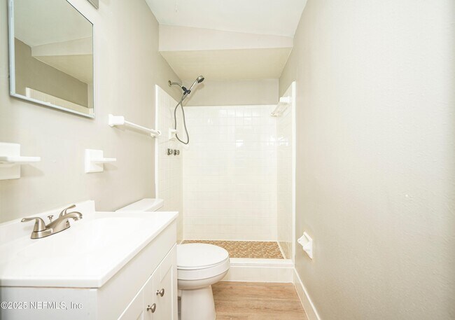 Building Photo - 313 Suzanne Dr