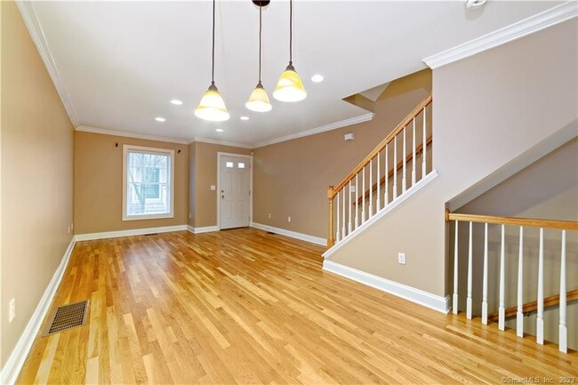 Building Photo - 85 Camp Ave