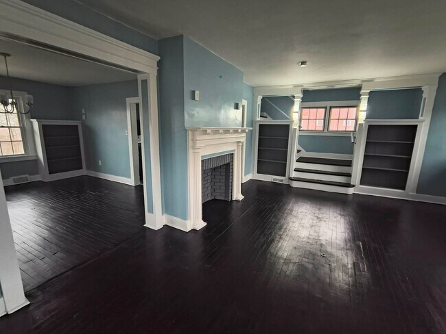 Building Photo - 800 Richford St