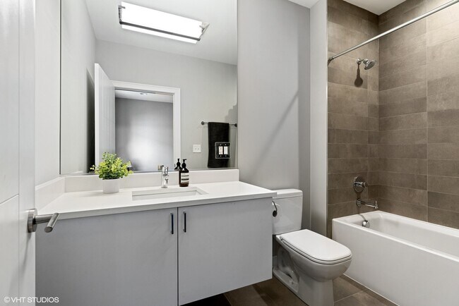 Building Photo - 1749 N Winnebago Ave