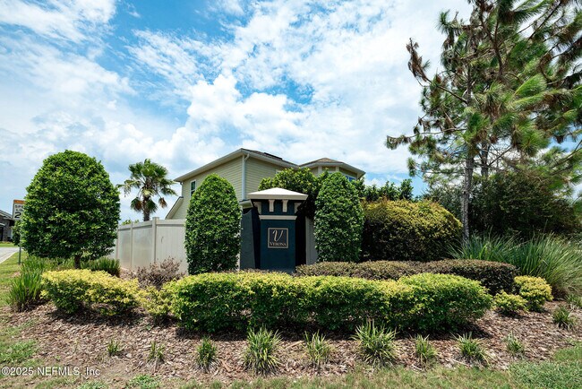 Building Photo - 35 Mercutio Ln