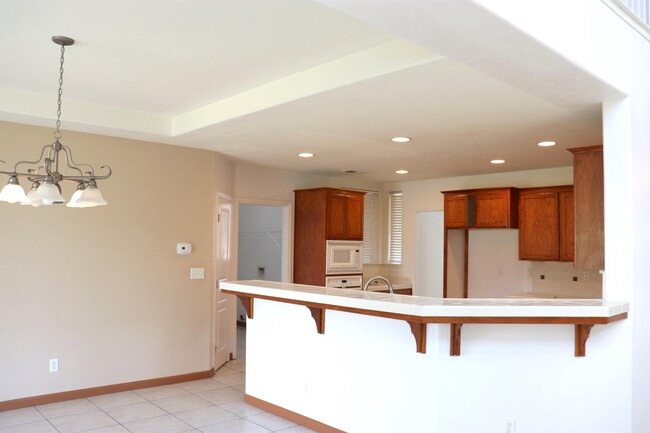 Building Photo - 2346 E Early Ave