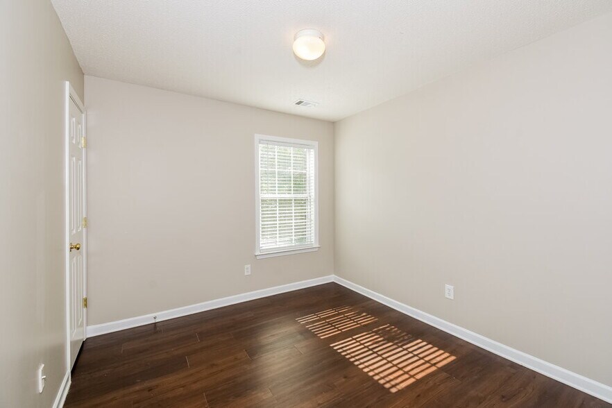 Building Photo - 1127 Dunedin Trail