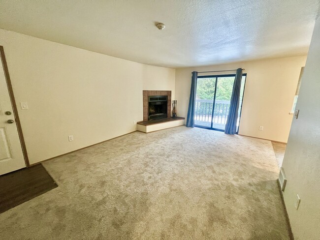 Building Photo - 2Bd/1Ba Lynwood Apartment