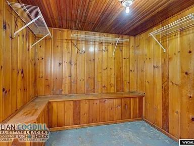 Building Photo - 1112 E 2nd St