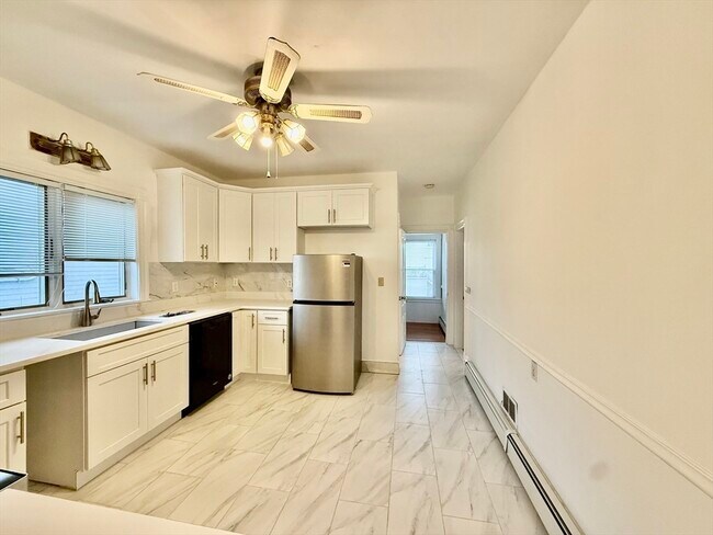 Building Photo - 186 Arlington St