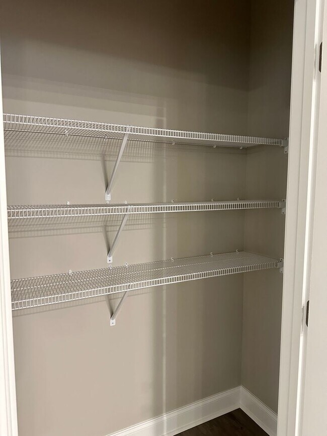 Building Photo - 2766 Cedrus Ave