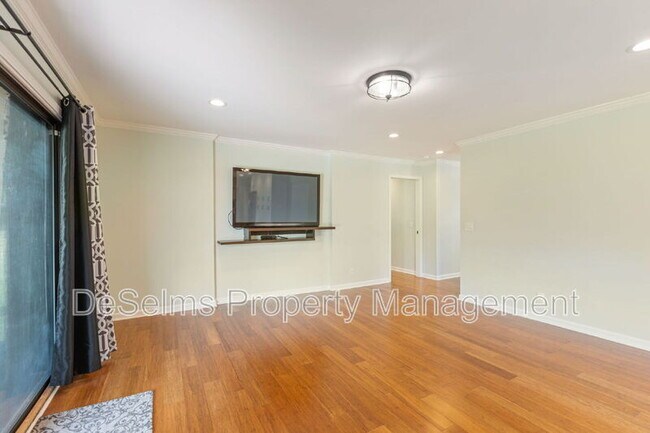 Building Photo - 6999 Tartan Dr