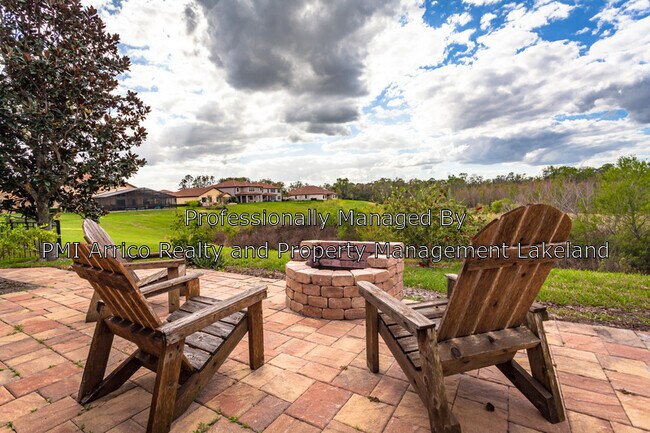 Building Photo - 3960 Sunset Lake Dr
