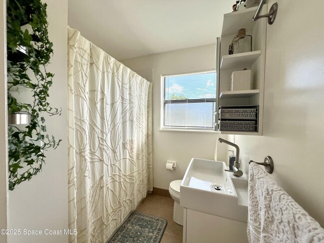 Building Photo - 710 Flamingo Dr