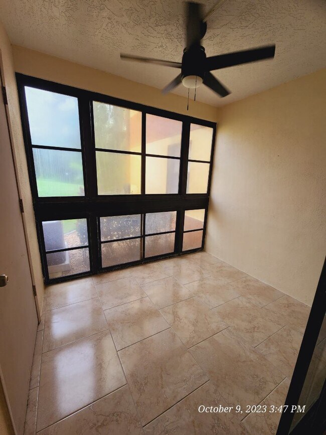 Building Photo - 6108 Whiskey Creek Dr