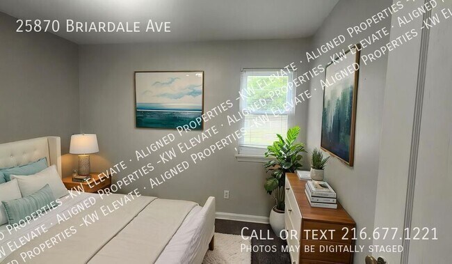 Building Photo - 25870 Briardale Ave