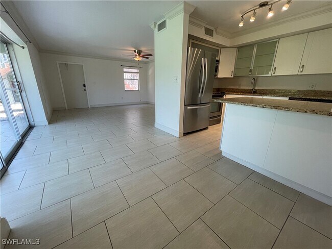 Building Photo - 1400 Pompei Ln