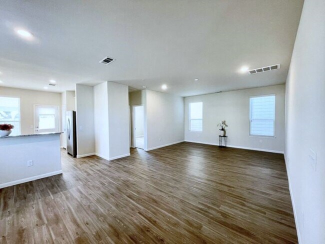 Building Photo - 16103 Kingfield Haven Dr