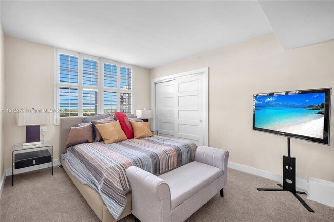 Building Photo - 3507 Oaks Way