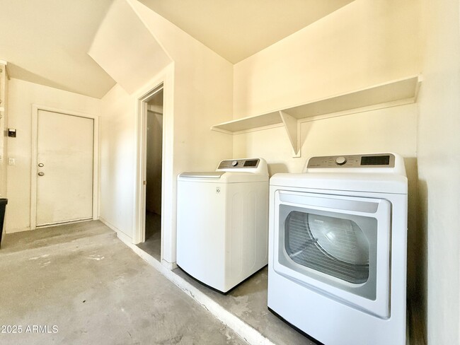 Building Photo - 4144 E Jasper Dr