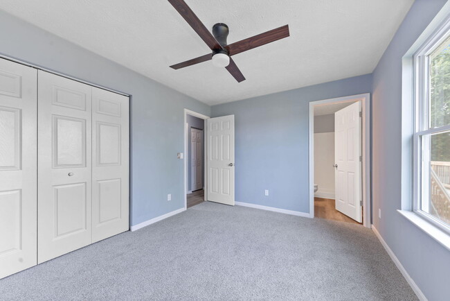 Building Photo - 2524 Aly Sheba Dr
