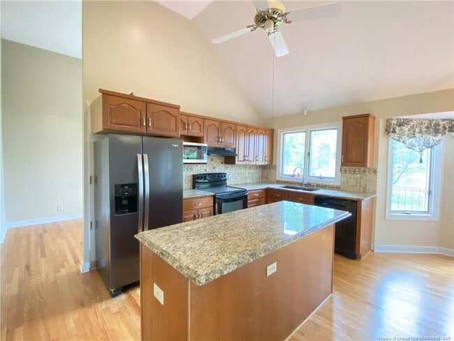 Building Photo - 26 Oak Landing