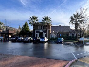 Building Photo - NICE CONDO IN ANTELOPE!!