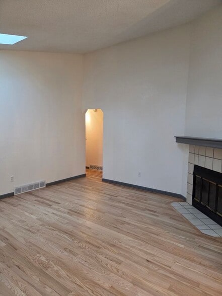 Building Photo - 11284 Forest Dr