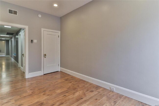 Building Photo - 4512 Westminster Pl