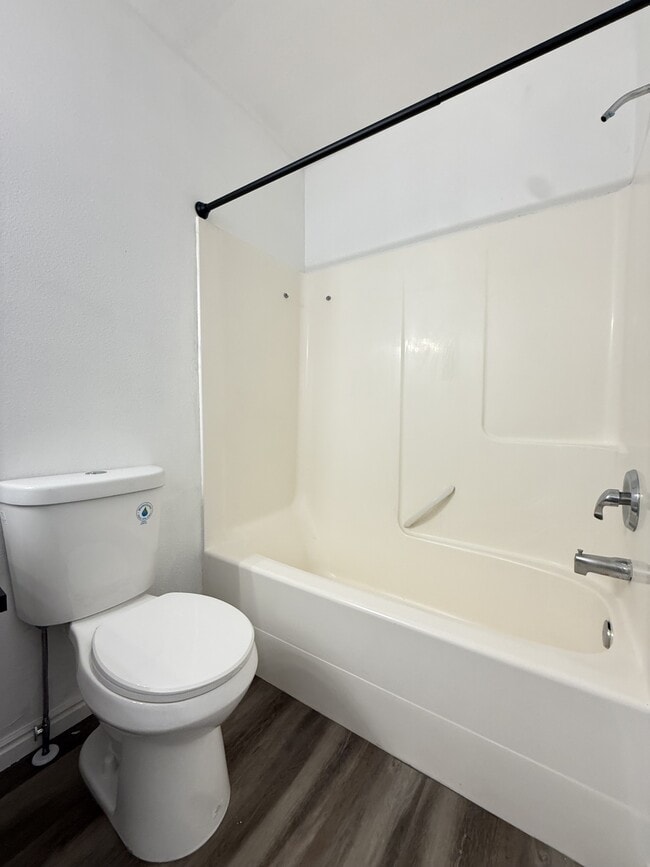 Building Photo - 5601 4015 W