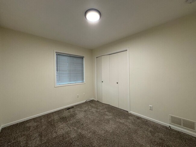 Building Photo - Beautiful Home in W Fort Collins