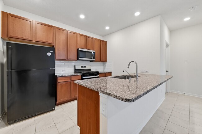 Building Photo - 5607 Grizzly Bear Wy