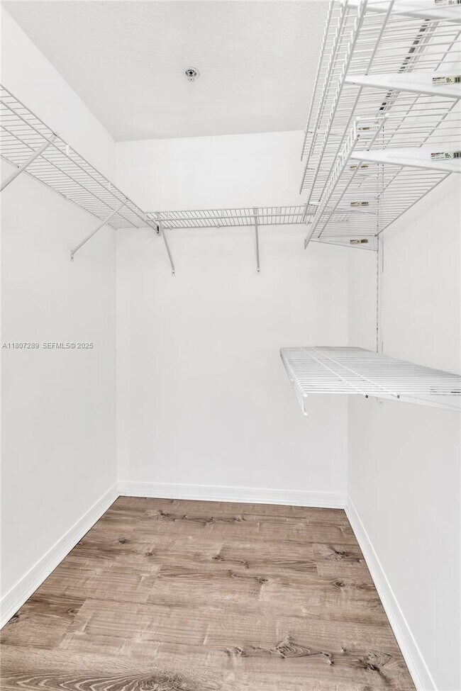 Building Photo - 6700 NW 114th Ave