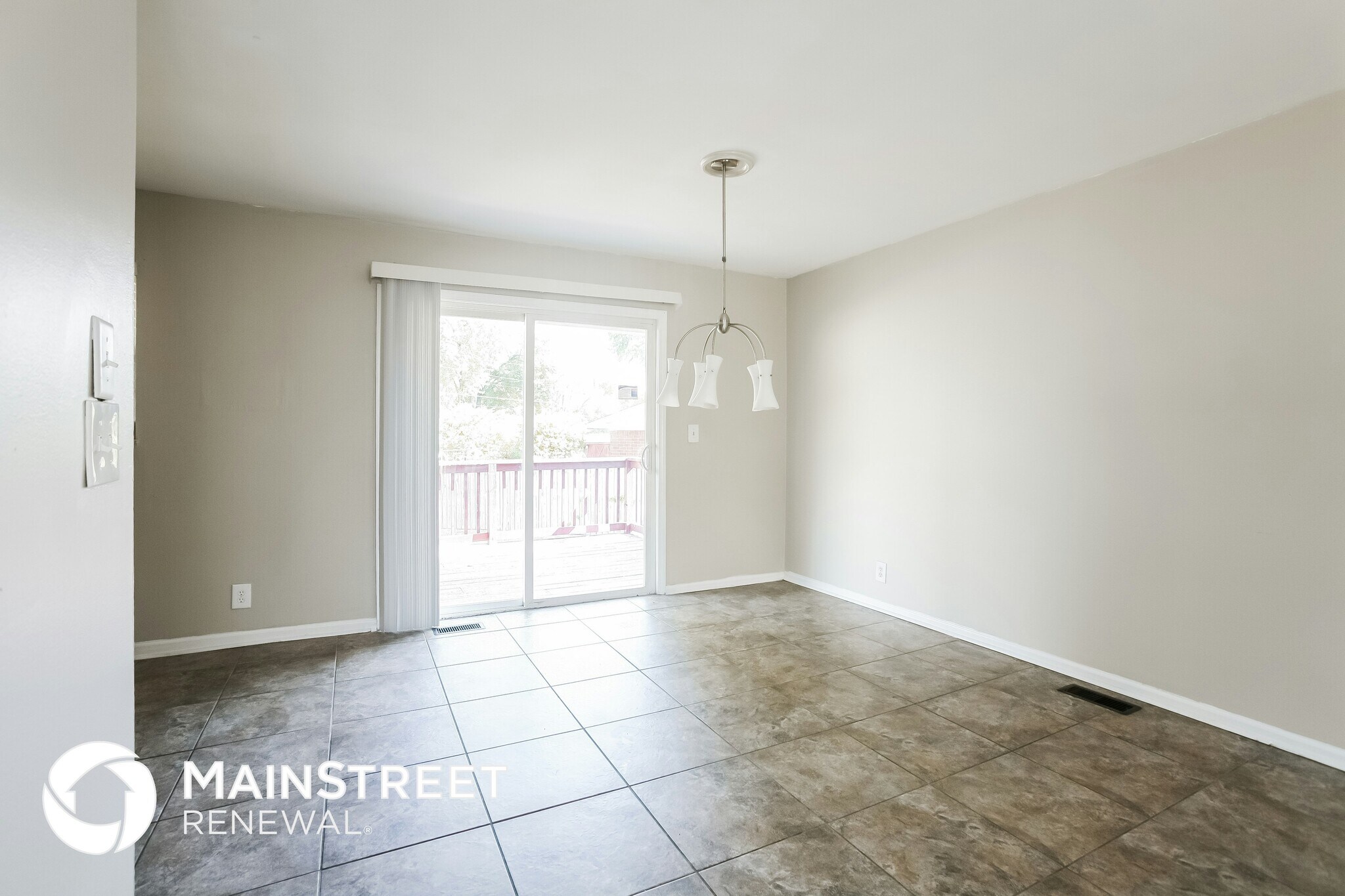 Building Photo - 2839 S Oxford St