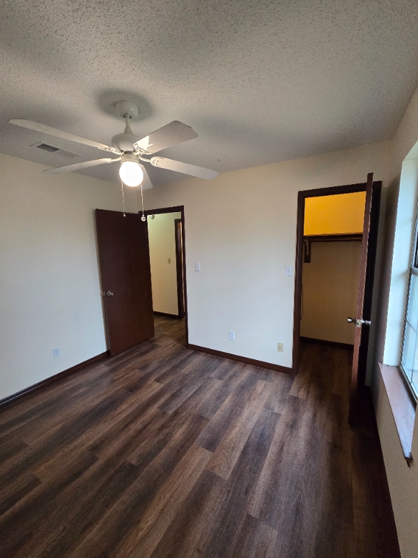 Building Photo - 199 Lakeside Ln