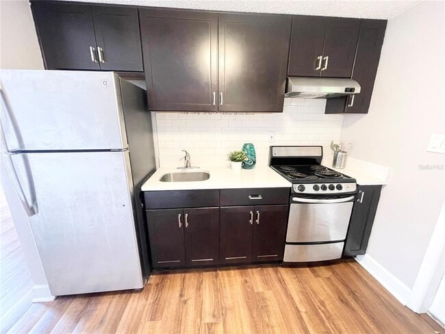 Building Photo - 813 S Fremont Ave