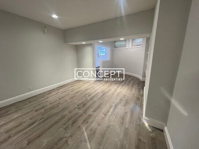 Building Photo - 379 Commonwealth Ave