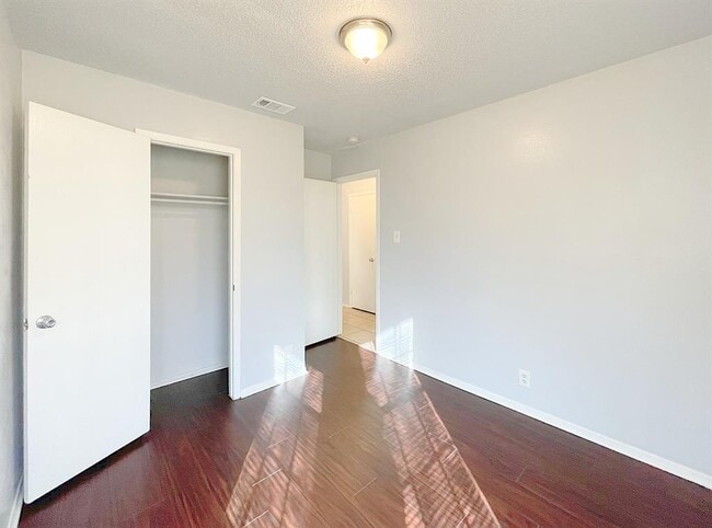 Building Photo - 12414 Deer Falls Dr